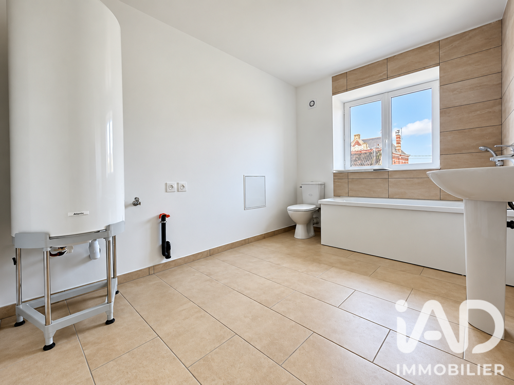   Location Immeuble 4 pièces Hérin
