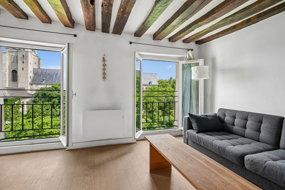 Vente Appartement PARIS 6 - 2 PIECES 42 M2- VUE EGLISE SAINT GERMAIN DES PRES Paris 6