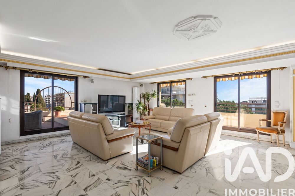 à vendre  Appartement Cagnes-sur-Mer (06800)