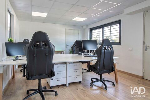   Location Murs commerciaux 155 m&sup2; 
