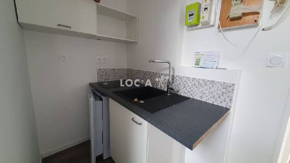 380€ CC / Mois - STUDIO de 11.4 m² Refait à neuf situé a....