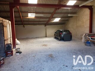  Parking / Garage à vendre 180 m²
