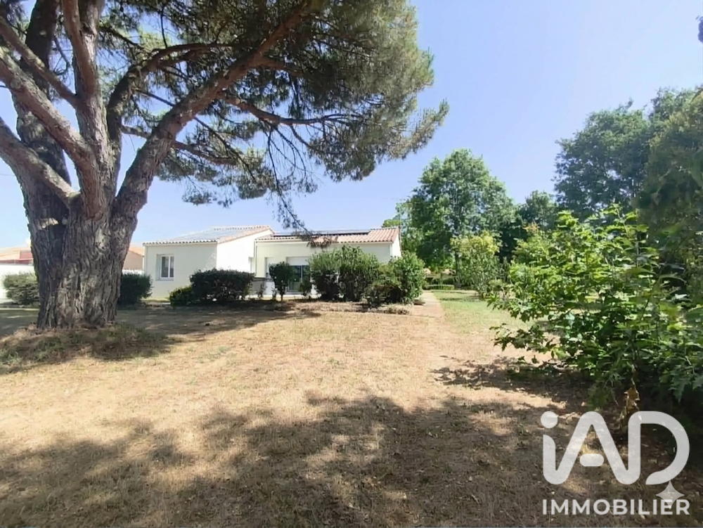 Maison 5 pièces 156 m² · à Bazoges-en-Pareds · 156 m² · 296 000 €