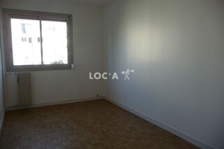  Appartement à louer 4 pièces 73 m²