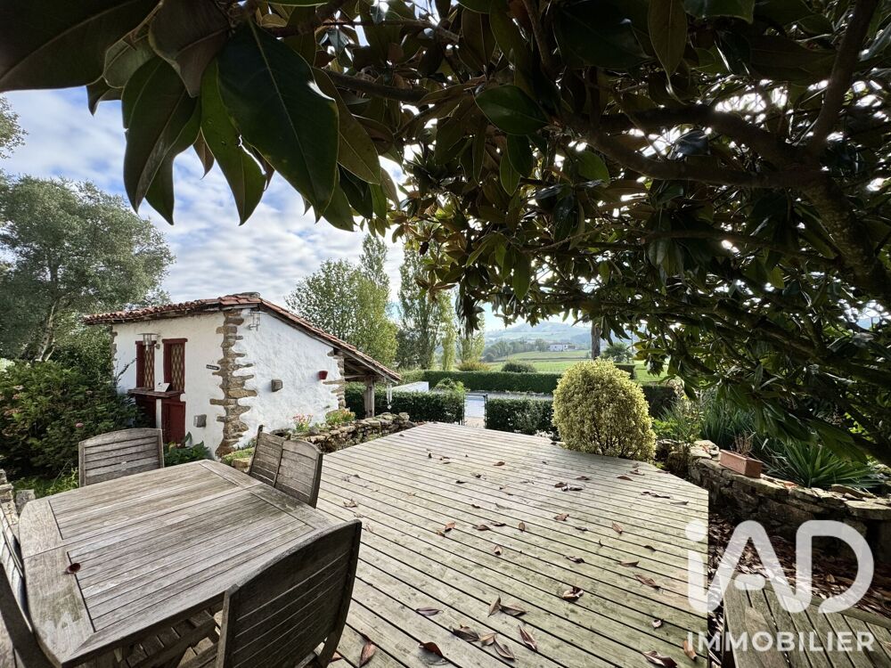 Vente Maison Vente Maison de village 11 pièces Armendarits