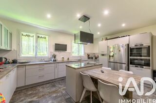  Maison � vendre 8 pi�ces 232 m�
