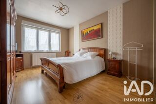  Maison à vendre 10 pièces 241 m²
