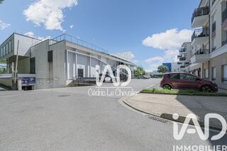  Parking / Garage à vendre 1600 m²