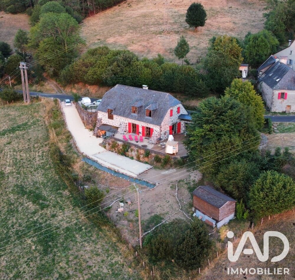 Vente Maison Vente Grange 7 pièces Saint-projet-de-salers