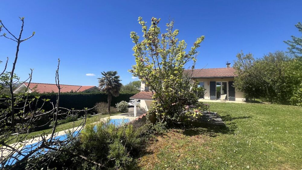 Sur les hauteurs de Dommartin, Belle villa familiale en....