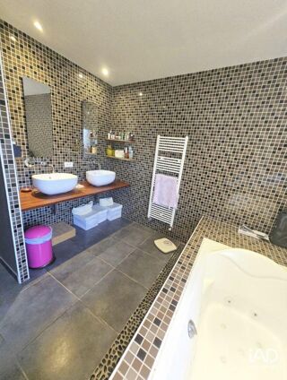  Maison à vendre 7 pièces 232 m²