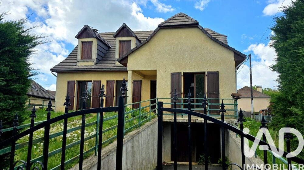 Vente Maison Vente Maison traditionnelle 7 pièces Mauriac