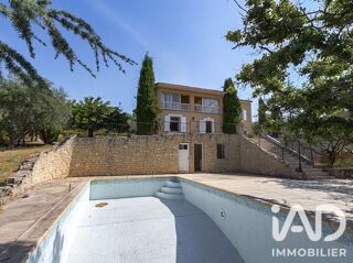 Maison 7 pièces 232 m² · à Saint-Saturnin-lès-Apt · 232 m² · 699 000 €