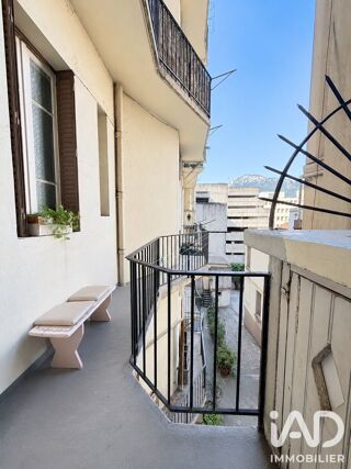  Appartement à vendre 8 pièces 230 m²