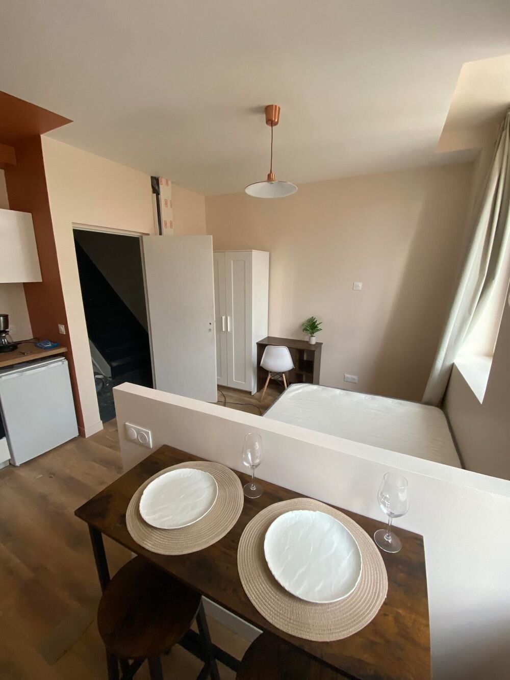 Location Appartement Studio meublé 26 place de la liberté St Chamond Saint-chamond