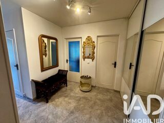  Appartement à louer 4 pièces 82 m²