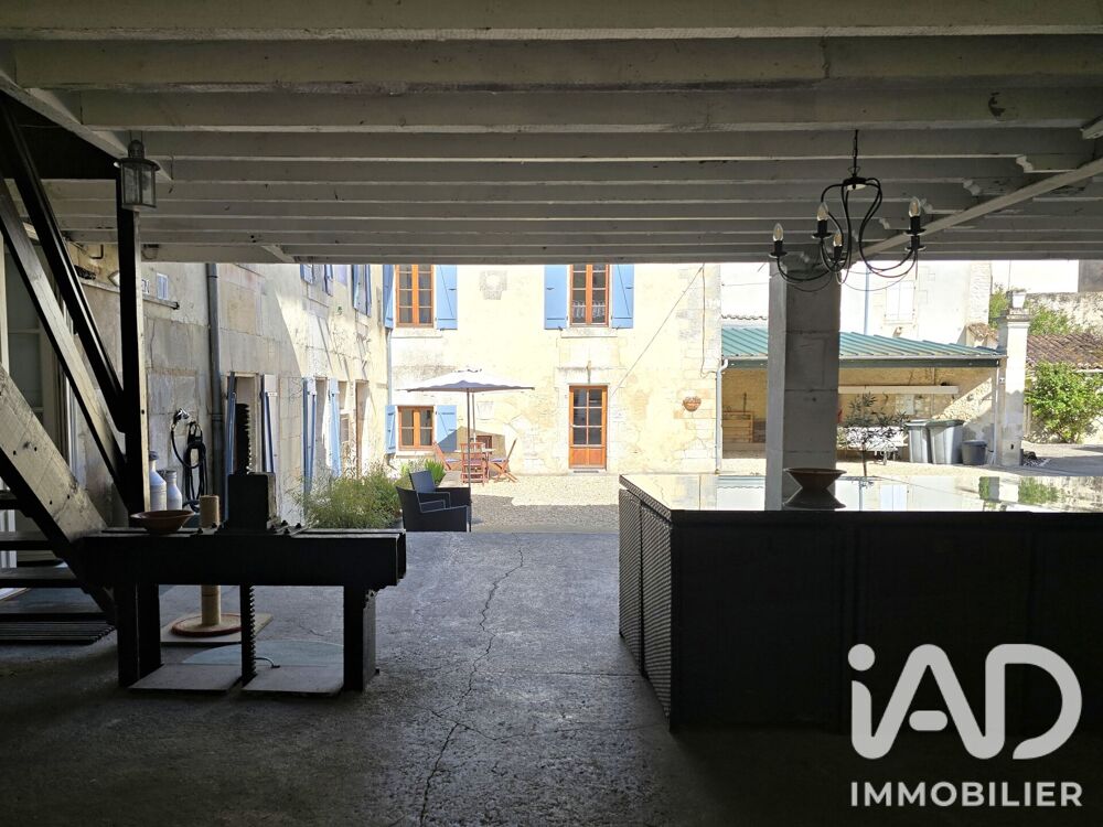 à vendre  Maison Bourg-Charente (16200)