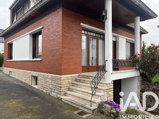  Maison � vendre 9 pi�ces 220 m�