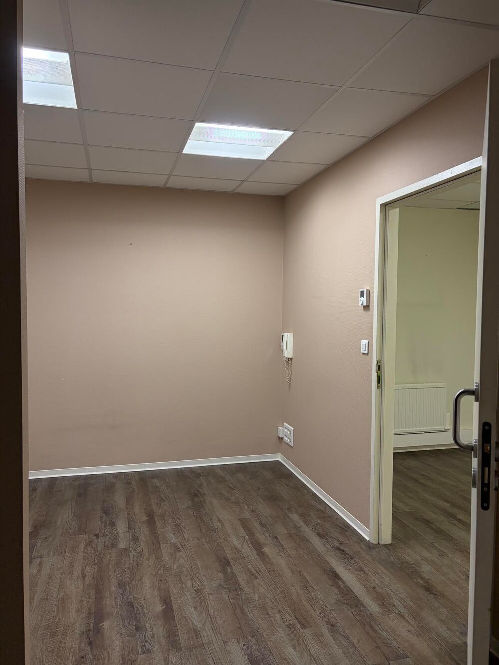   Location / Local Commercial - 33 m² 