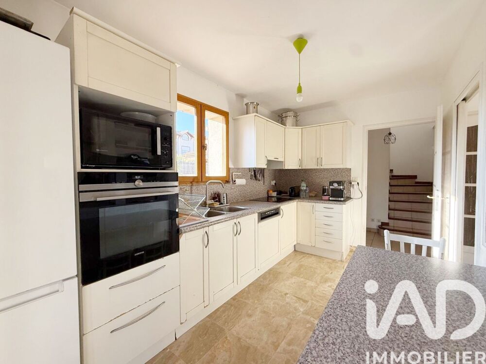 � vendre  Maison Carqueiranne (83320)