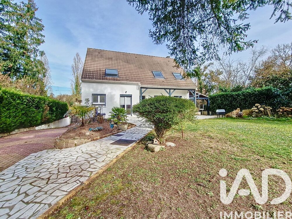Vente Maison Vente Maison traditionnelle 7 pièces Saint-fargeau-ponthierry