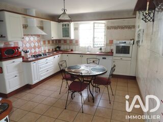  Maison à vendre 6 pièces 196 m²