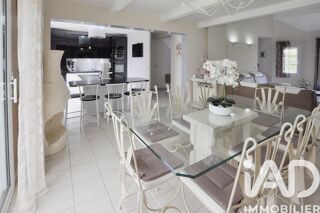  Maison à vendre 8 pièces 219 m²