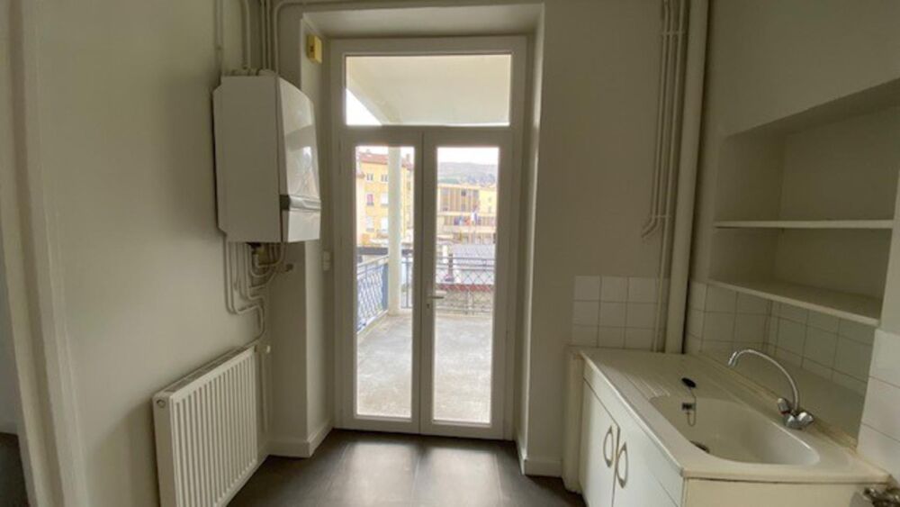 location Appartement - 3 pièce(s) - 49 m² Tarare (69170)