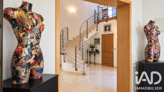  Maison à vendre 10 pièces 623 m²