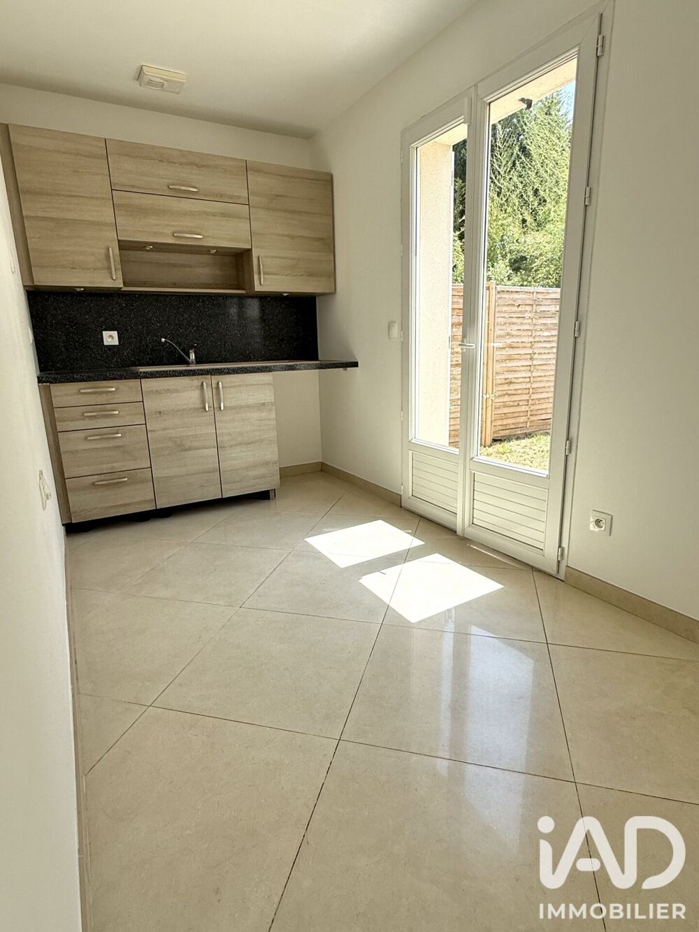 location Maison - 5 pièce(s) - 115 m² Brunoy (91800)