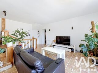  Appartement à louer 3 pièces 83 m²