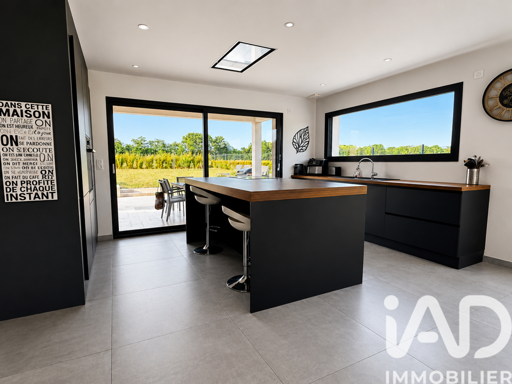 vente Maison - 6 pièce(s) - 141 m² Conflans-sur-Loing (45700)