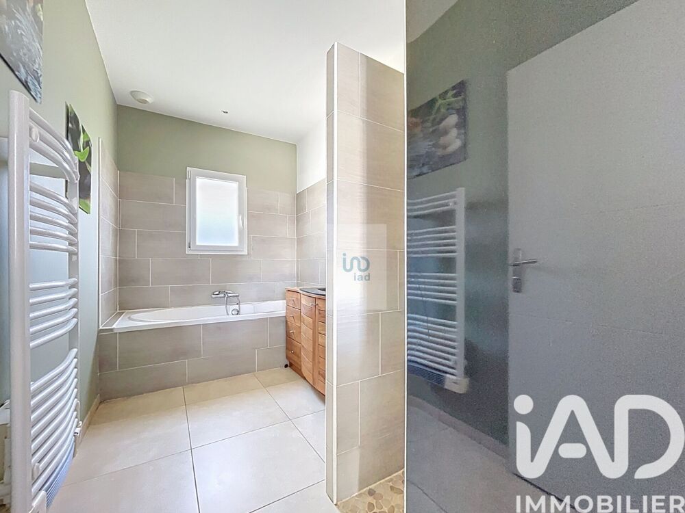 à vendre  Maison Rochefort-du-Gard (30650)