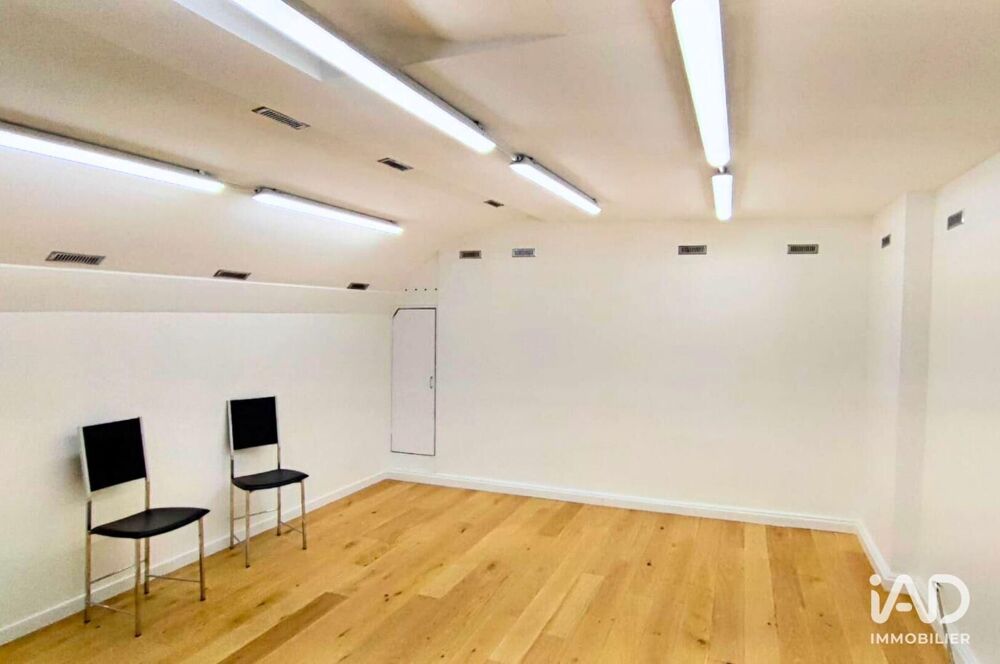 vente Autres - 70 m² Paris 7