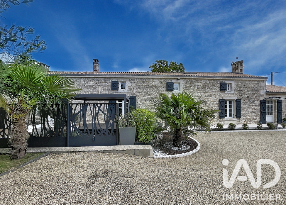Vente Maison Vente Longère 8 pièces Saint-hilaire-des-loges