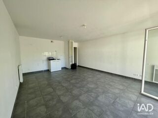  Appartement à louer 3 pièces 64 m²