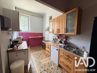  Immeuble à vendre 710 m²