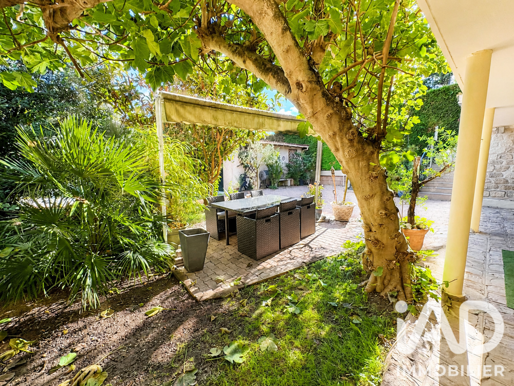 vente Maison - 8 pièce(s) - 167 m² Le Mesnil-le-Roi (78600)