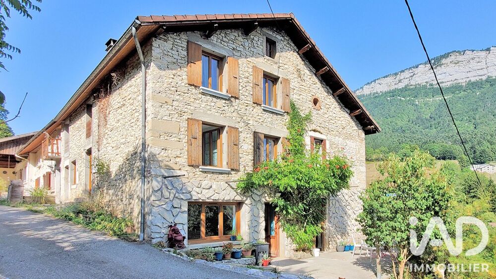 Vente Maison de village 9 pièces