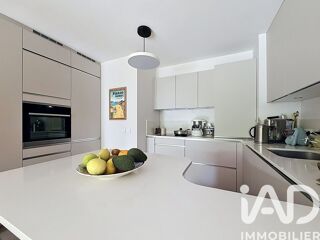  Appartement à louer 3 pièces 77 m²