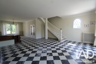  Maison à vendre 8 pièces 227 m²
