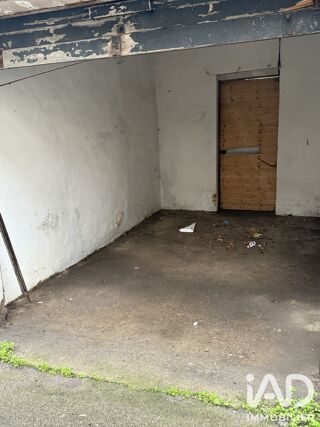  Parking / Garage à vendre 110 m²
