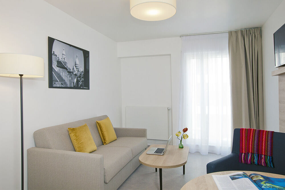 Location Appartement Studio meublé et équipé au coeur des Batignolles Paris 17