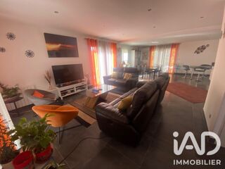  Maison à louer 5 pièces 146 m²