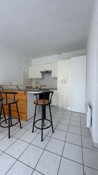  Appartement à louer 3 pièces 56 m²