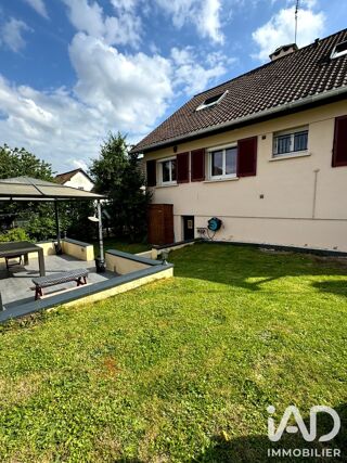  Maison à louer 8 pièces 137 m²