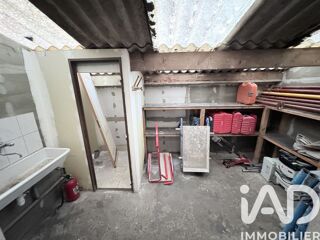  Immeuble à vendre 241 m²