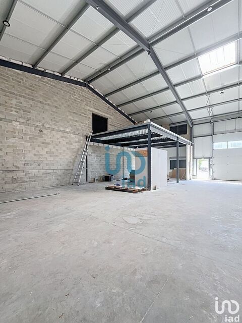 Location Surface diverse 300 m&sup2; 2120 77310 Pringy
