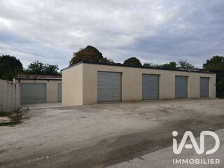  Parking / Garage à vendre 373 m²