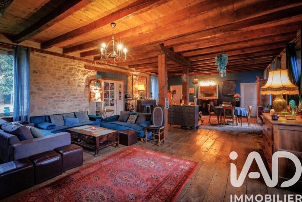 Vente Maison 10 pièces 247 m² - Plus